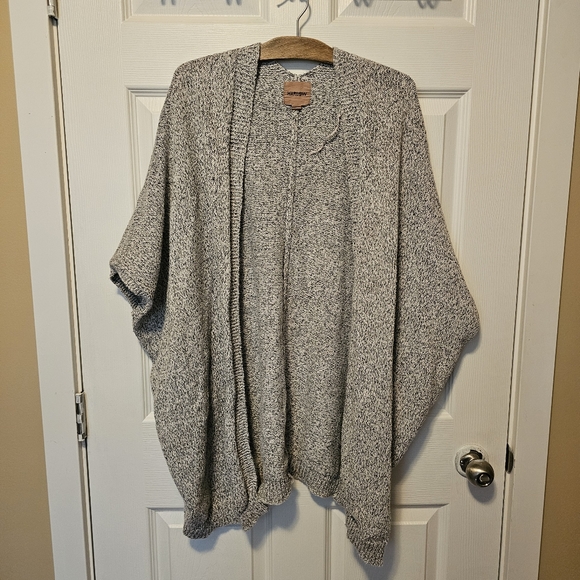 HARLOW | Harper Cardigan Sweater Light Grey - One Size - Picture 6 of 6